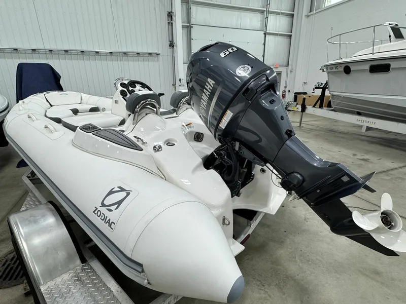 Slide: The Image of Zodiac Yachtline 440 DL NEO 2021 - 6114716