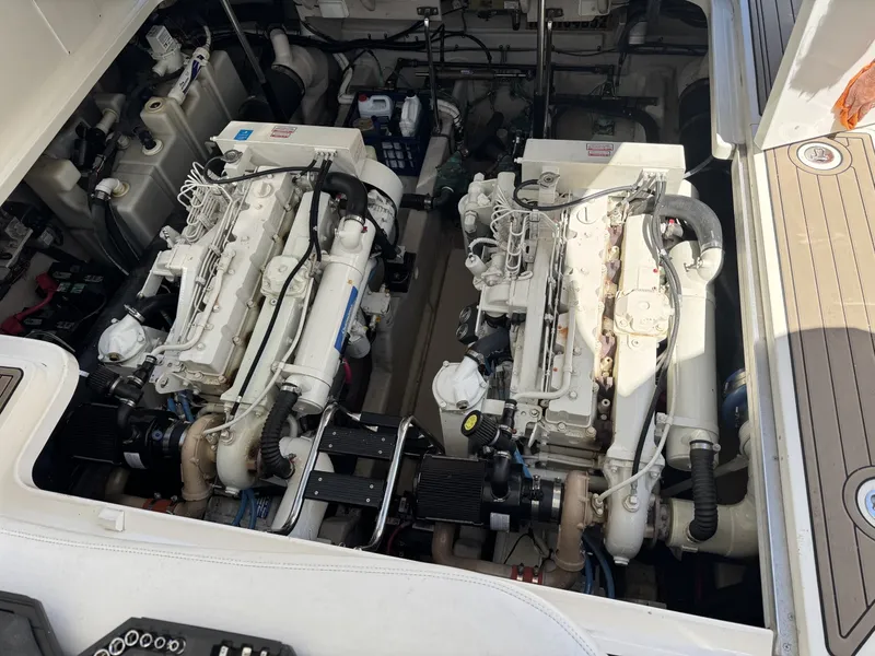 Slide: The Image of Sea Ray 420 Sundancer 2005 - 6114903