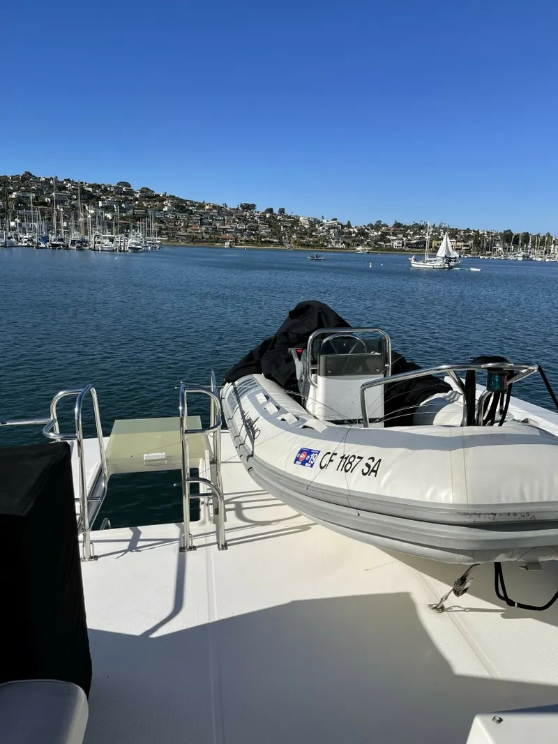 Slide: The Image of Meridian 490 Pilothouse 2004 - 6473281