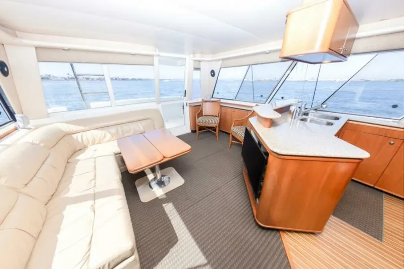 Slide: The Image of Meridian 490 Pilothouse 2004 - 7382704
