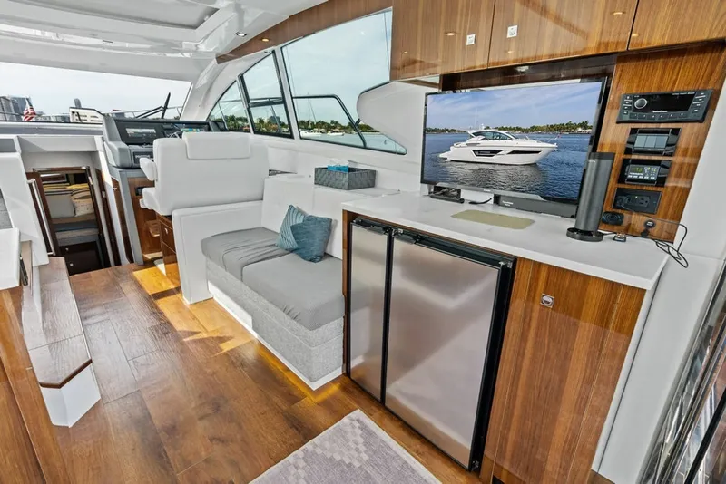 Slide: The Image of Cruisers 46 CANTIUS 2022 - 6115147