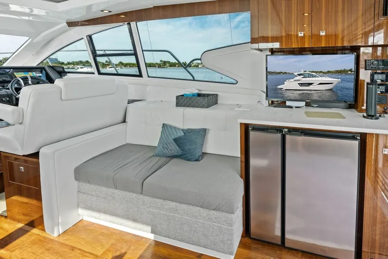 Slide: The Image of Cruisers 46 CANTIUS 2022 - 6115149