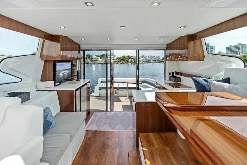 Slide: The Image of Cruisers 46 CANTIUS 2022 - 6115161
