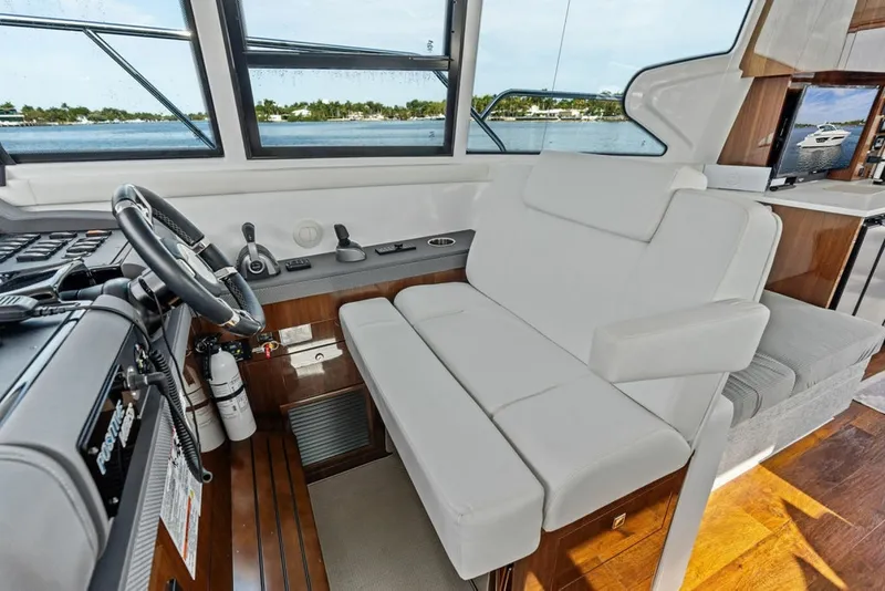 Slide: The Image of Cruisers 46 CANTIUS 2022 - 6115155