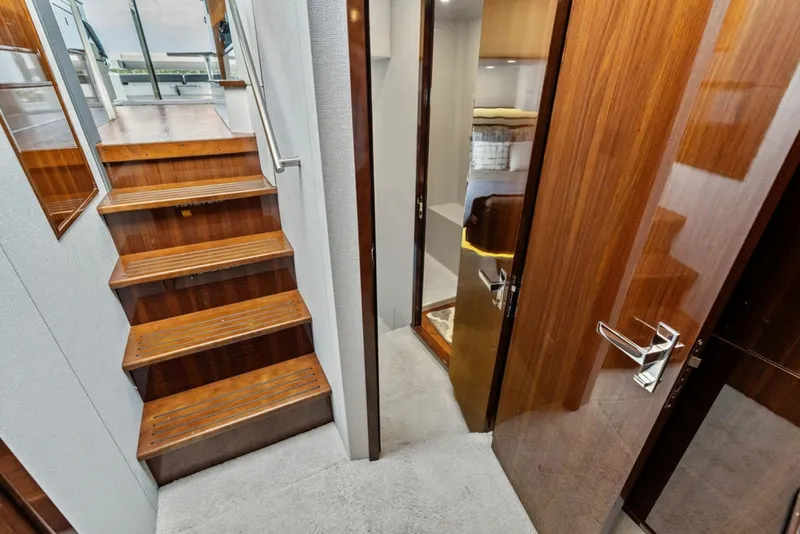 Slide: The Image of Cruisers 46 CANTIUS 2022 - 6115124
