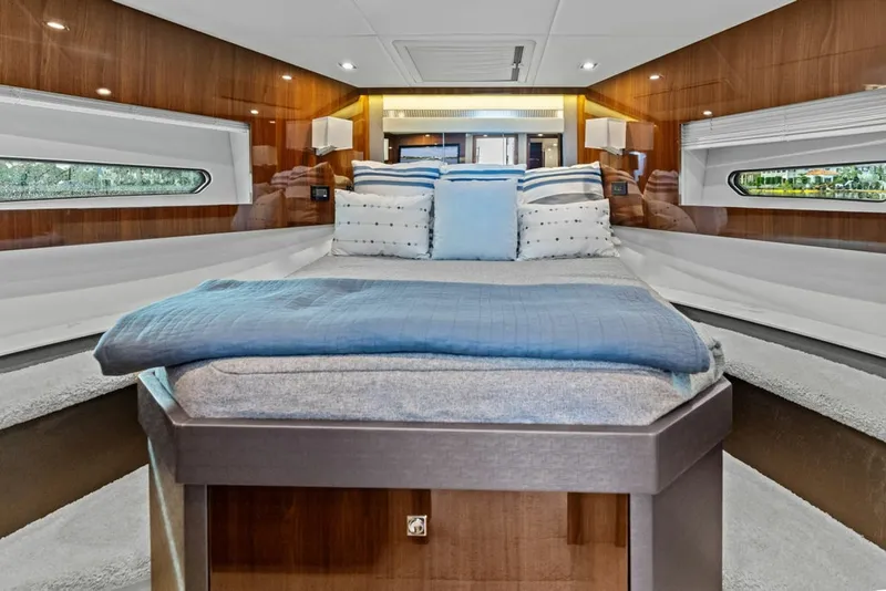 Slide: The Image of Cruisers 46 CANTIUS 2022 - 6115121