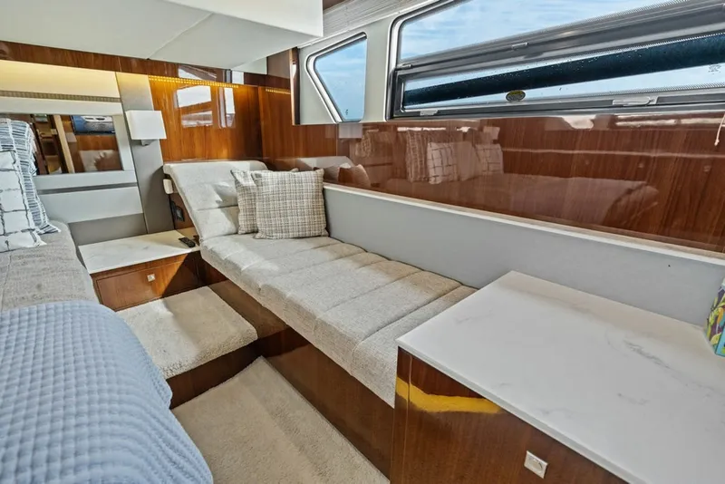 Slide: The Image of Cruisers 46 CANTIUS 2022 - 6115130