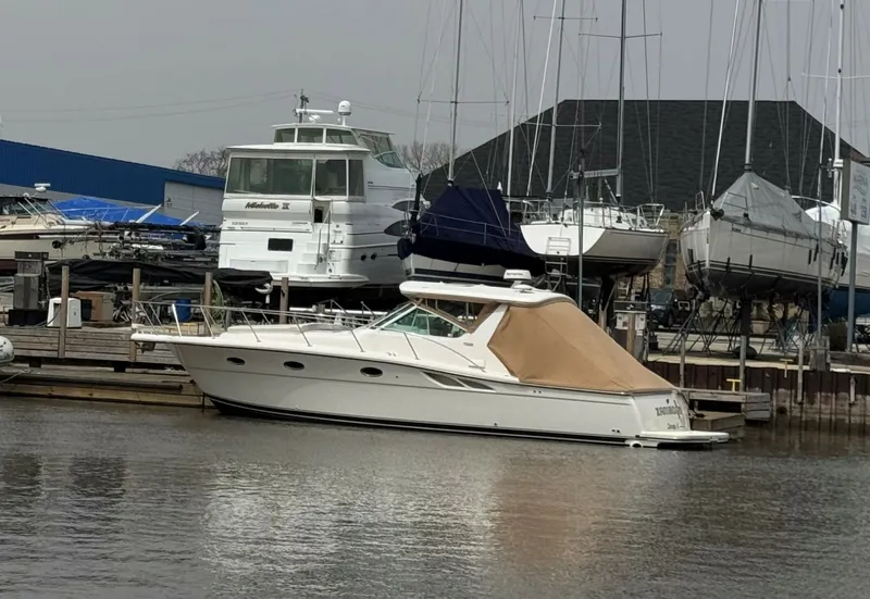 The Image of Tiara 3500 Open 2003 - 6115078