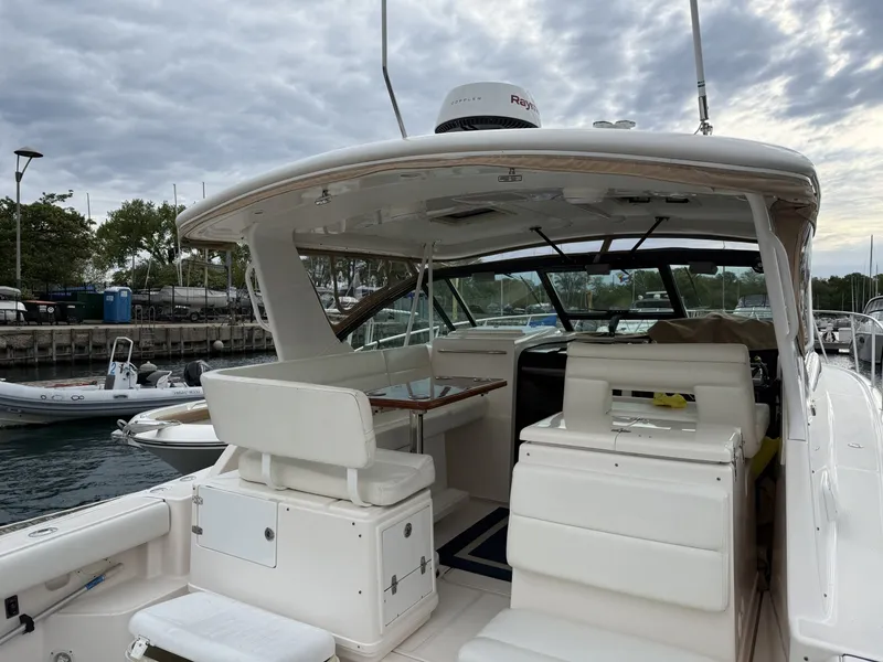 Slide: The Image of Tiara 3500 Open 2003 - 6115084