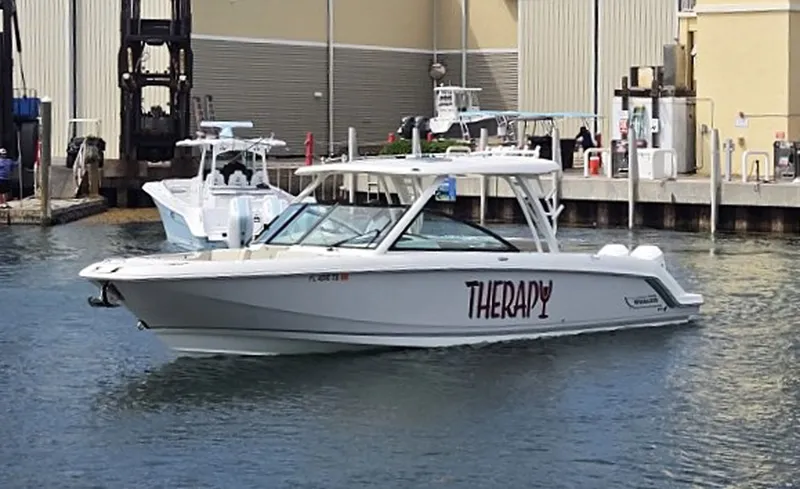 Slide: The Image of Boston Whaler 320 Vantage 2022 - 6115492