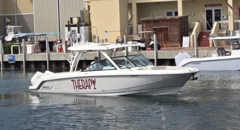 Slide: The Image of Boston Whaler 320 Vantage 2022 - 6115502