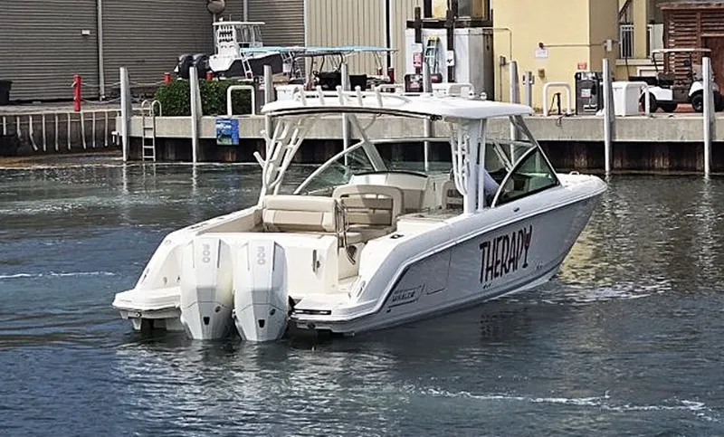 Slide: The Image of Boston Whaler 320 Vantage 2022 - 6115507