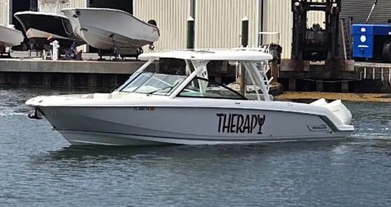 Slide: The Image of Boston Whaler 320 Vantage 2022 - 6115495