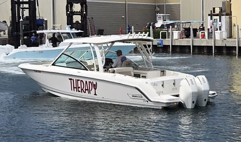 Slide: The Image of Boston Whaler 320 Vantage 2022 - 6115496