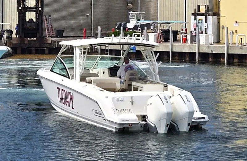 Slide: The Image of Boston Whaler 320 Vantage 2022 - 6115497