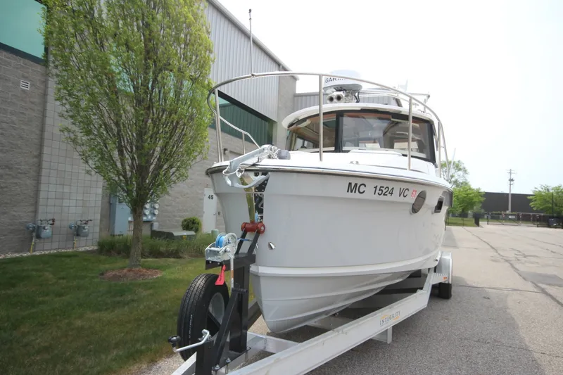 Slide: The Image of Ranger Tug R-25 w/Custom Trailer 2025 - 6116601