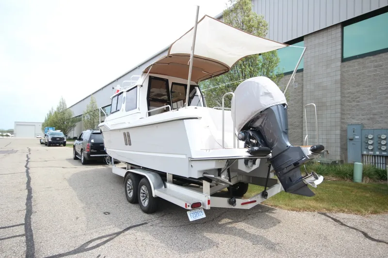 Slide: The Image of Ranger Tug R-25 w/Custom Trailer 2025 - 6116604