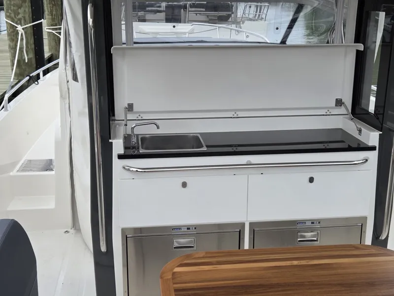 Slide: The Image of Nimbus Tender 11 2023 - 6115918