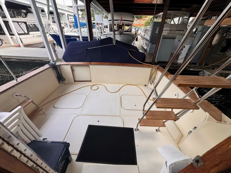 Slide: The Image of Chris-Craft 44 Sedan 1987 - 6116614