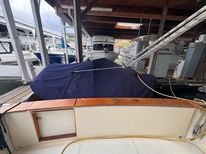 Slide: The Image of Chris-Craft 44 Sedan 1987 - 6116617