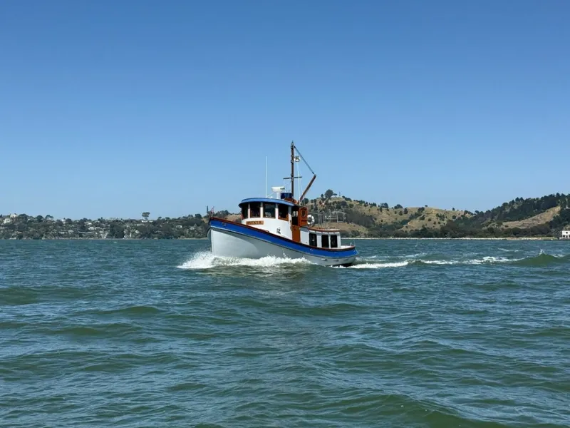 Slide: The Image of Lord Nelson Victory Tug 1987 - 6124128