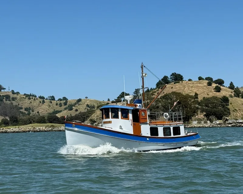 Slide: The Image of Lord Nelson Victory Tug 1987 - 6124131