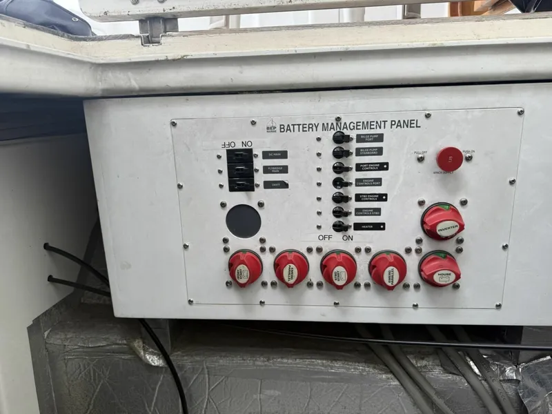 Slide: The Image of Powercat 41.4 2002 - 6121180