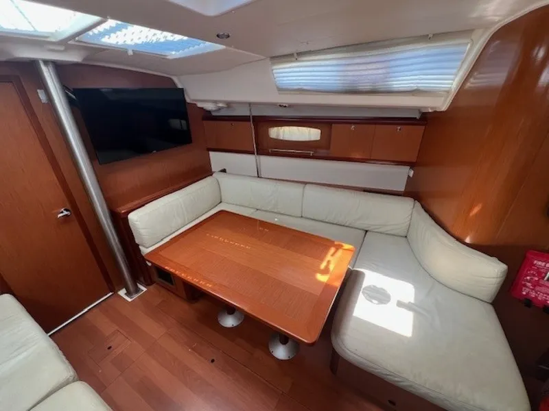 Slide: The Image of Beneteau Oceanis 43 2009 - 6124213