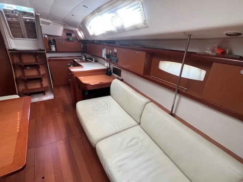 Slide: The Image of Beneteau Oceanis 43 2009 - 6124206