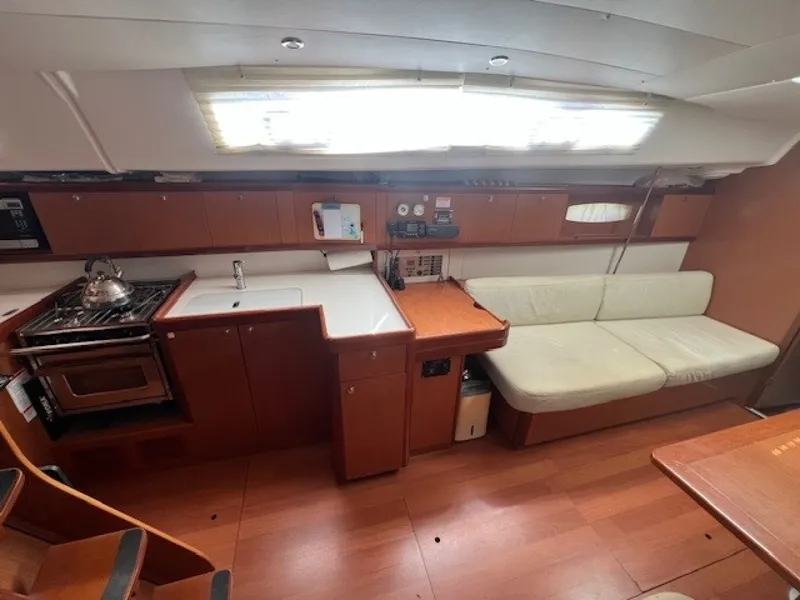 Slide: The Image of Beneteau Oceanis 43 2009 - 6124189