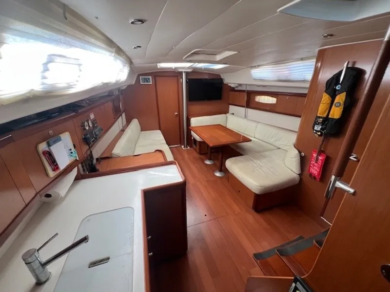 Slide: The Image of Beneteau Oceanis 43 2009 - 6124188
