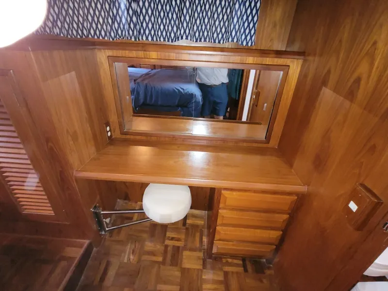 Slide: The Image of DeFever Offshore Cruiser 1990 - 6158507