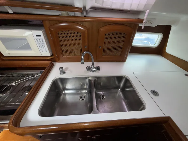 Slide: The Image of Beneteau 411 1998 - 6133860