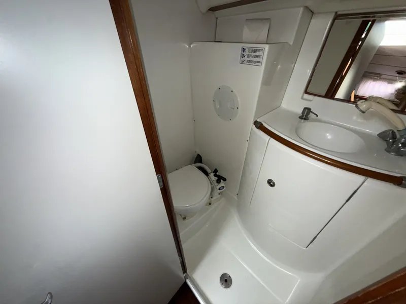 Slide: The Image of Beneteau 411 1998 - 6133867