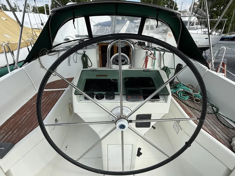 Slide: The Image of Beneteau 411 1998 - 6133854