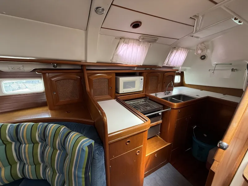 Slide: The Image of Beneteau 411 1998 - 6133858