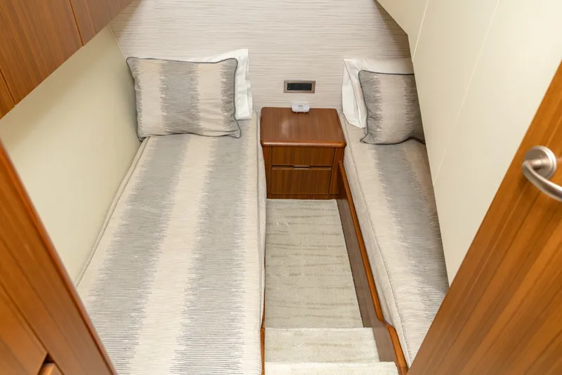Slide: The Image of Viking 60 DEBS JEM - Guest Stateroom 2008 Viking 60 Convertible DEBS JEM - 6135948