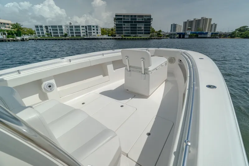 Slide: The Image of Invincible 39 Open Fisherman 2017 - 6134048