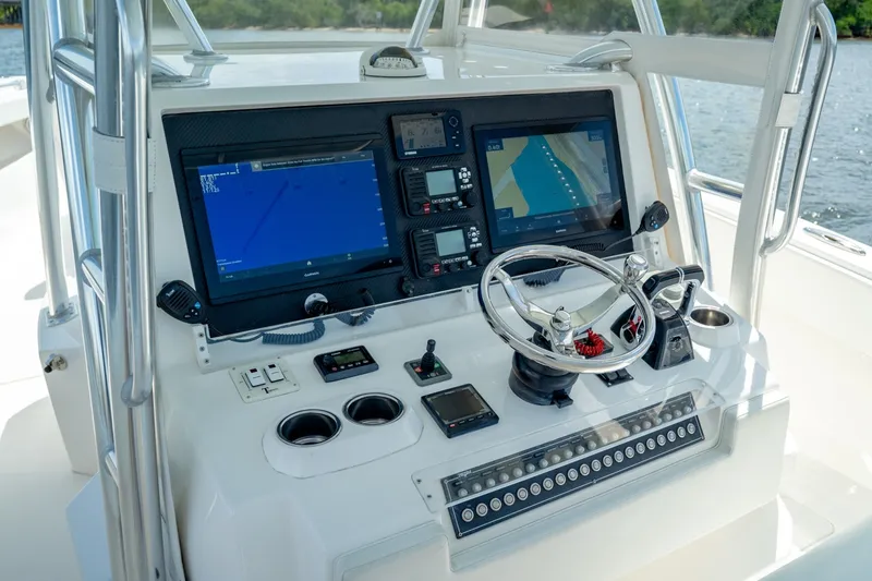 Slide: The Image of Invincible 39 Open Fisherman 2017 - 6134056