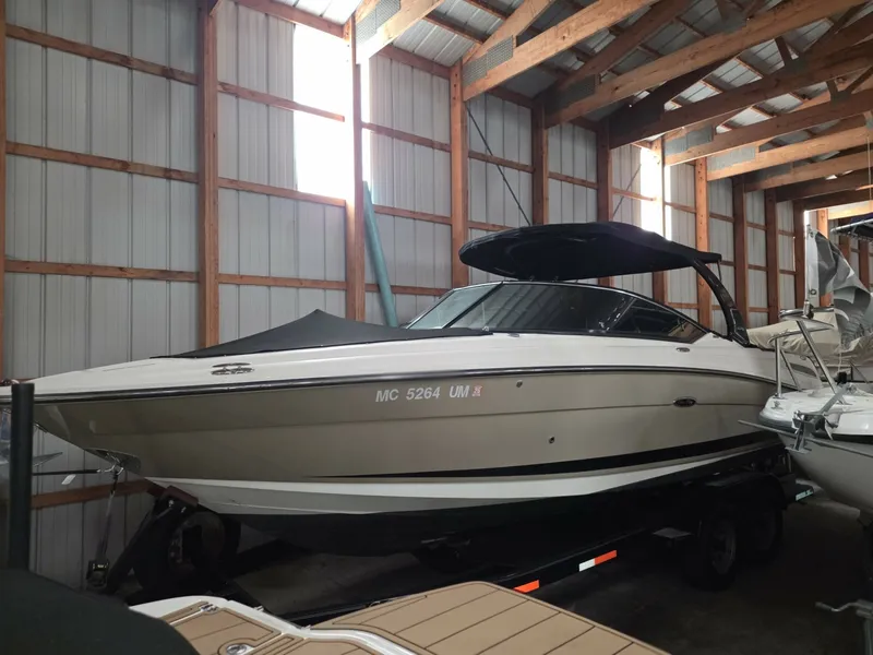 Slide: The Image of Sea Ray 270 SLX 2014 - 6134360