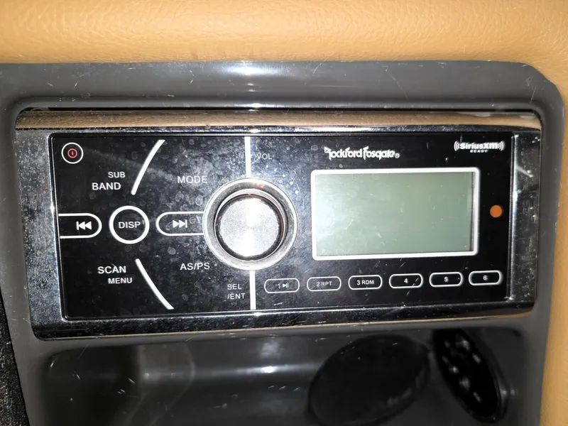 Slide: The Image of Sea Ray 270 SLX 2014 - 6134362