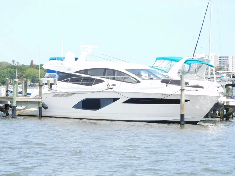 Slide: The Image of Sea Ray 550L 2019 - 6135441