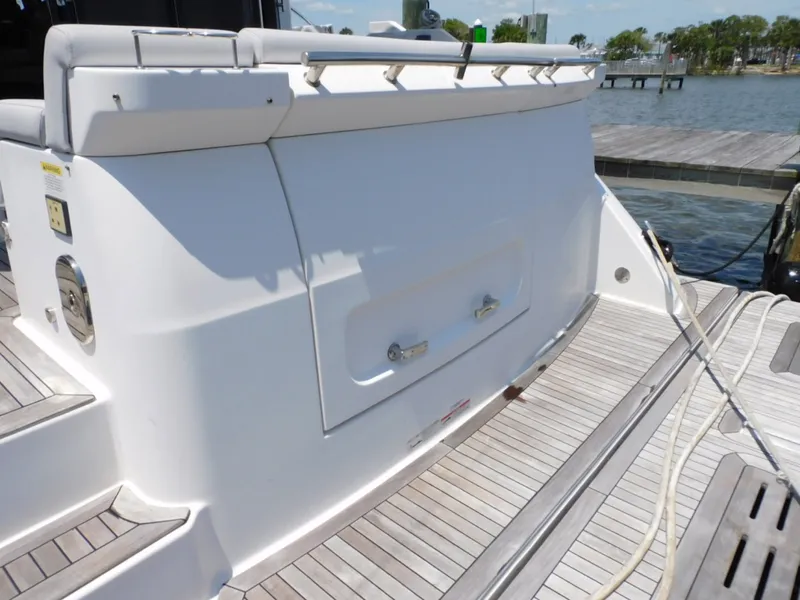 Slide: The Image of Sea Ray 550L 2019 - 6135463