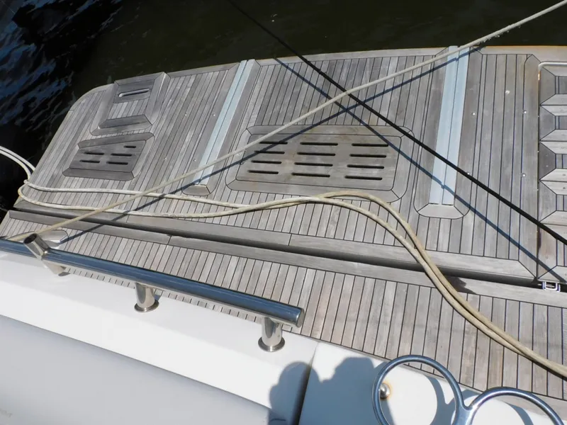 Slide: The Image of Sea Ray 550L 2019 - 6135465