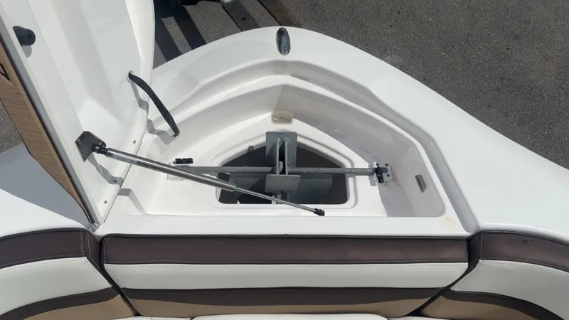 Slide: The Image of Yamaha 275SDX 2023 - 6135535