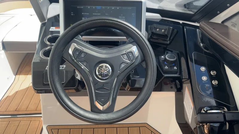 Slide: The Image of Yamaha 275SDX 2023 - 6135532