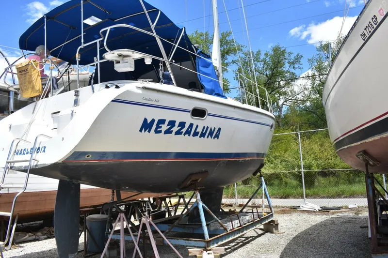 The Image of Catalina 310 2001 - 0