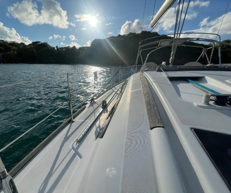 Slide: The Image of Beneteau Oceanis 40 2011 - 6136076