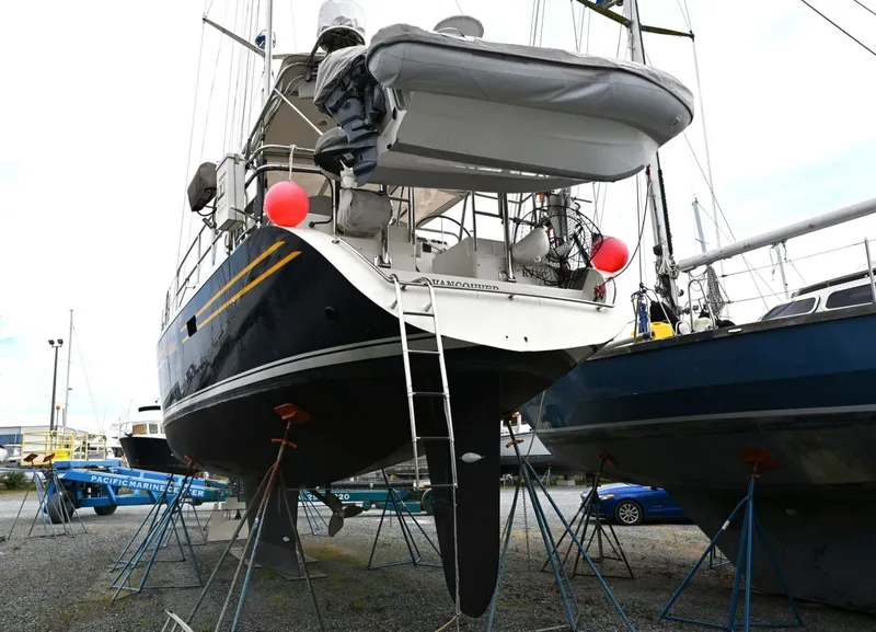 Slide: The Image of Waterline Yachts Inc 50 2006 - 6136252