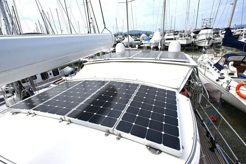 Slide: The Image of Waterline Yachts Inc 50 2006 - 6136131